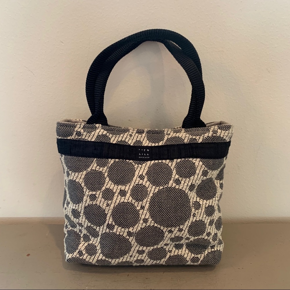 Lisa Lill Tote bag